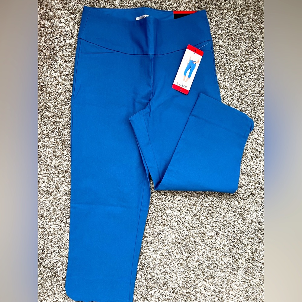NWT S.C & CO Women’s size 8 360 degrees Tummy Control Blue Capri Pants